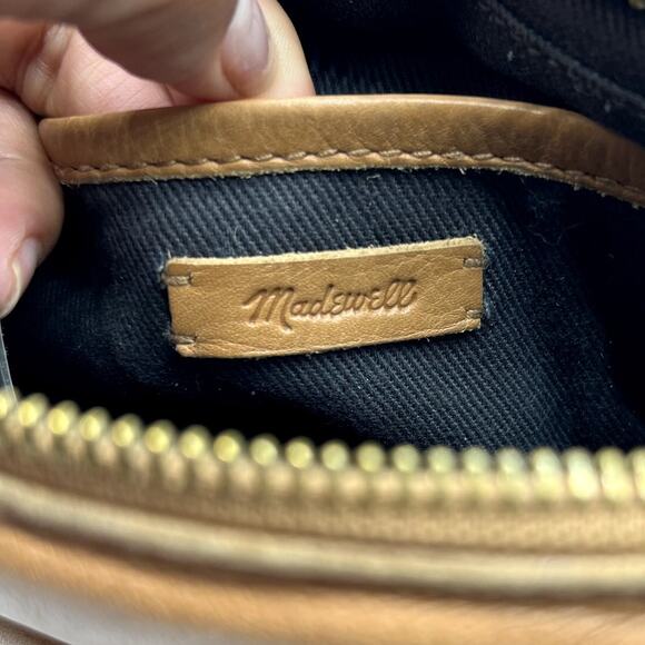 Madewell The Transport Camera Bag Puff Edition - Picture 5 of 6